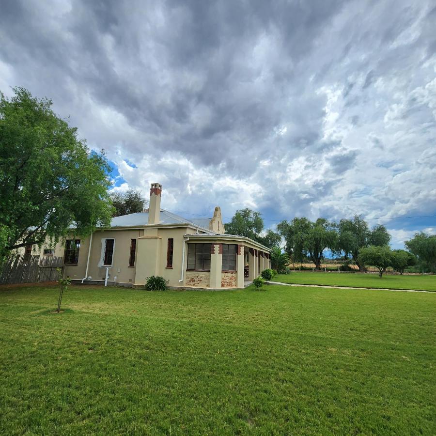 Karoo Leeu Self Catering Villa Oudtshoorn Eksteriør billede